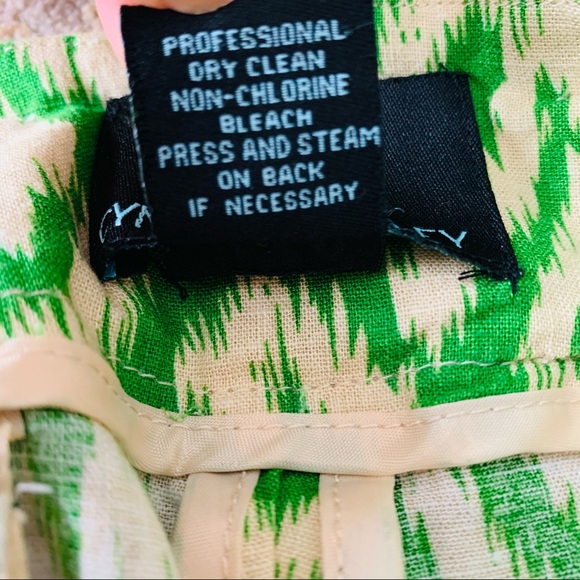 Cynthia Rowley Linen Green/Cream Pattern Shorts, size 10 - Picture 5 of 6